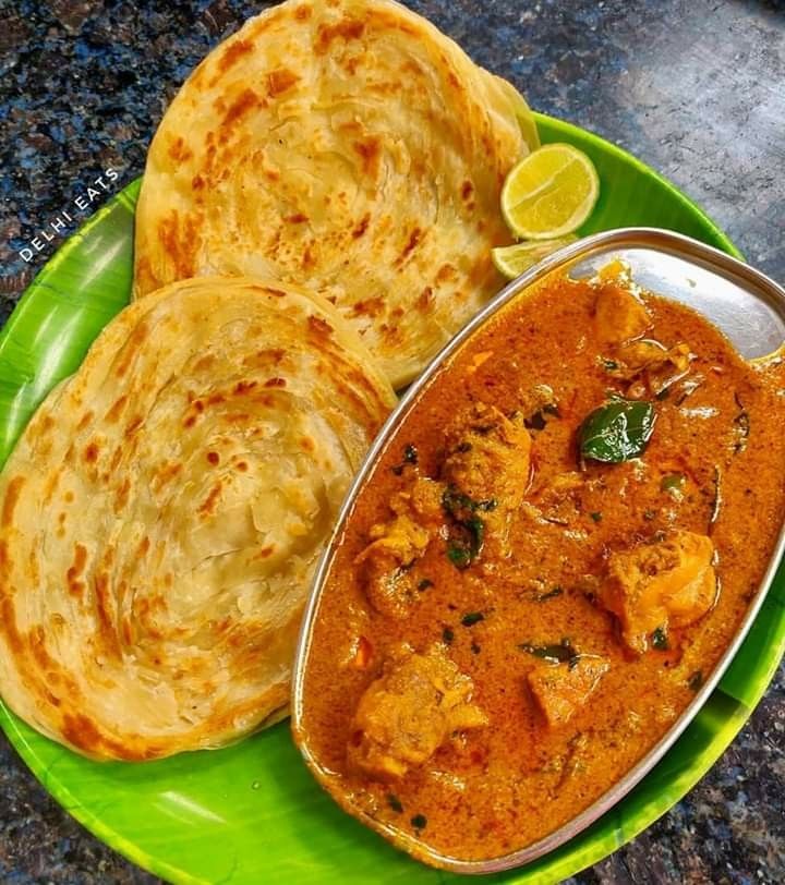 Ring Parotta With Chettinad Chicken Gravy